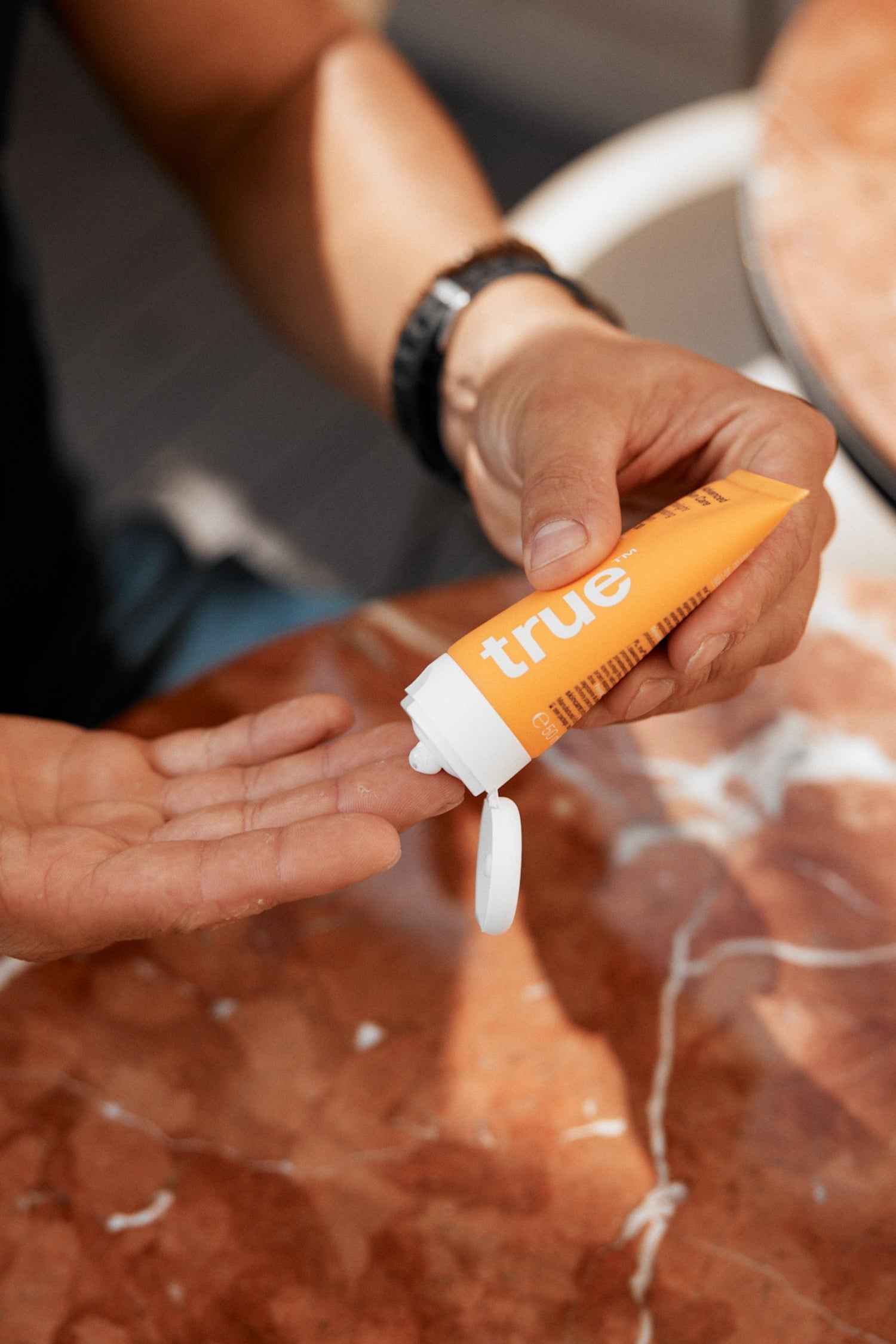 Ultralekki nawilżający krem SPF30